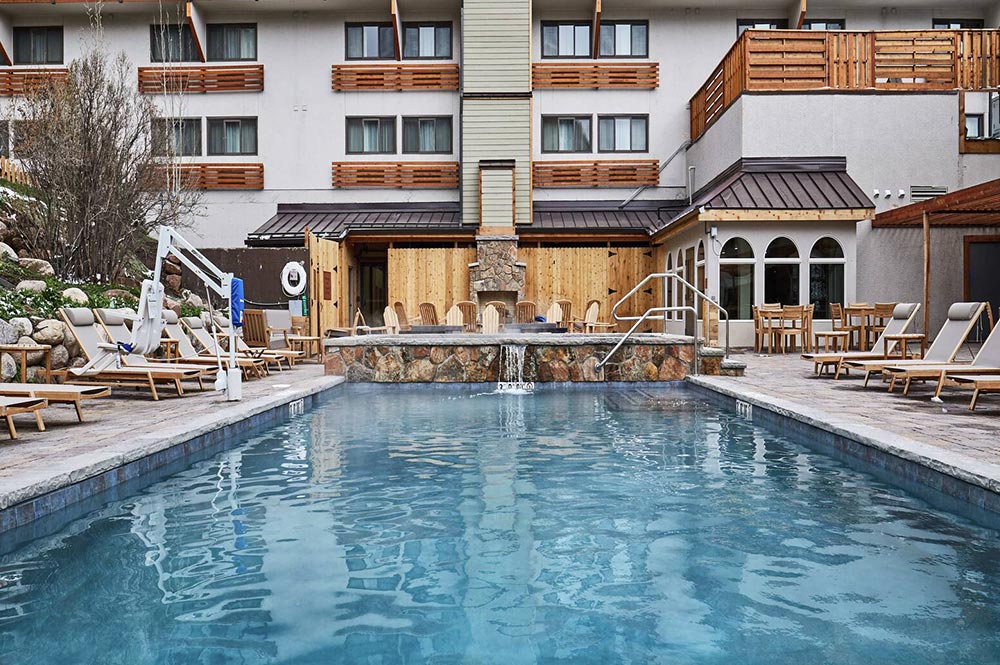 Highline Vail Hotel Pool Summer