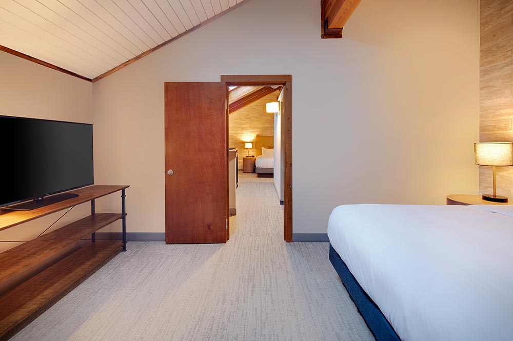Highline Vail Room Riva Ridge Suite Bedroom Hallway View
