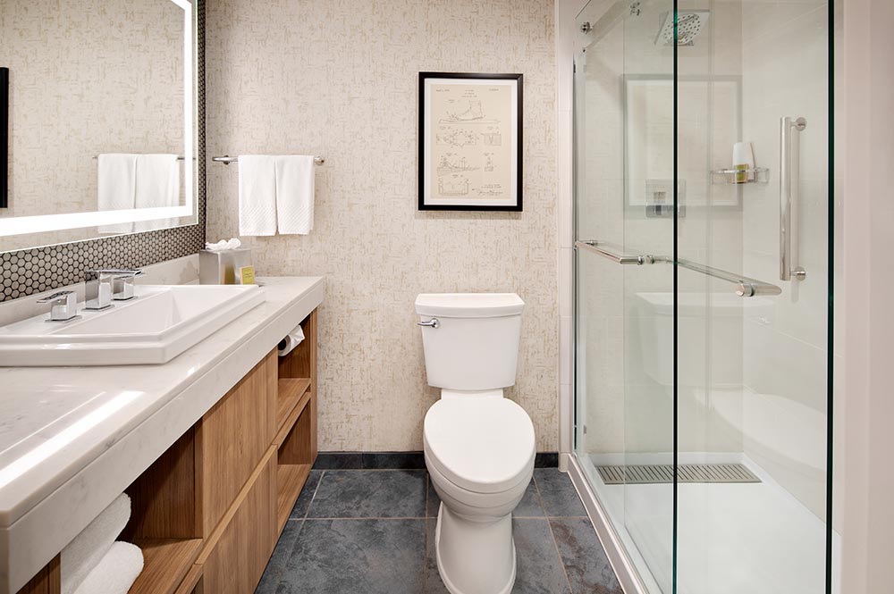 Highline Vail Room Standard Bath